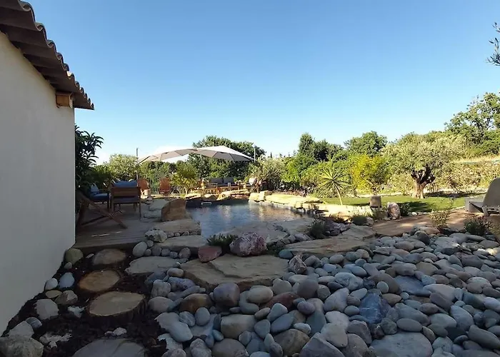 Une Oasis Au Pays De Cezanne