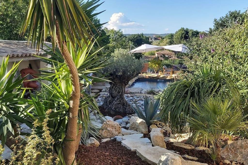 Oasis Au Pays De Cezanne Villa